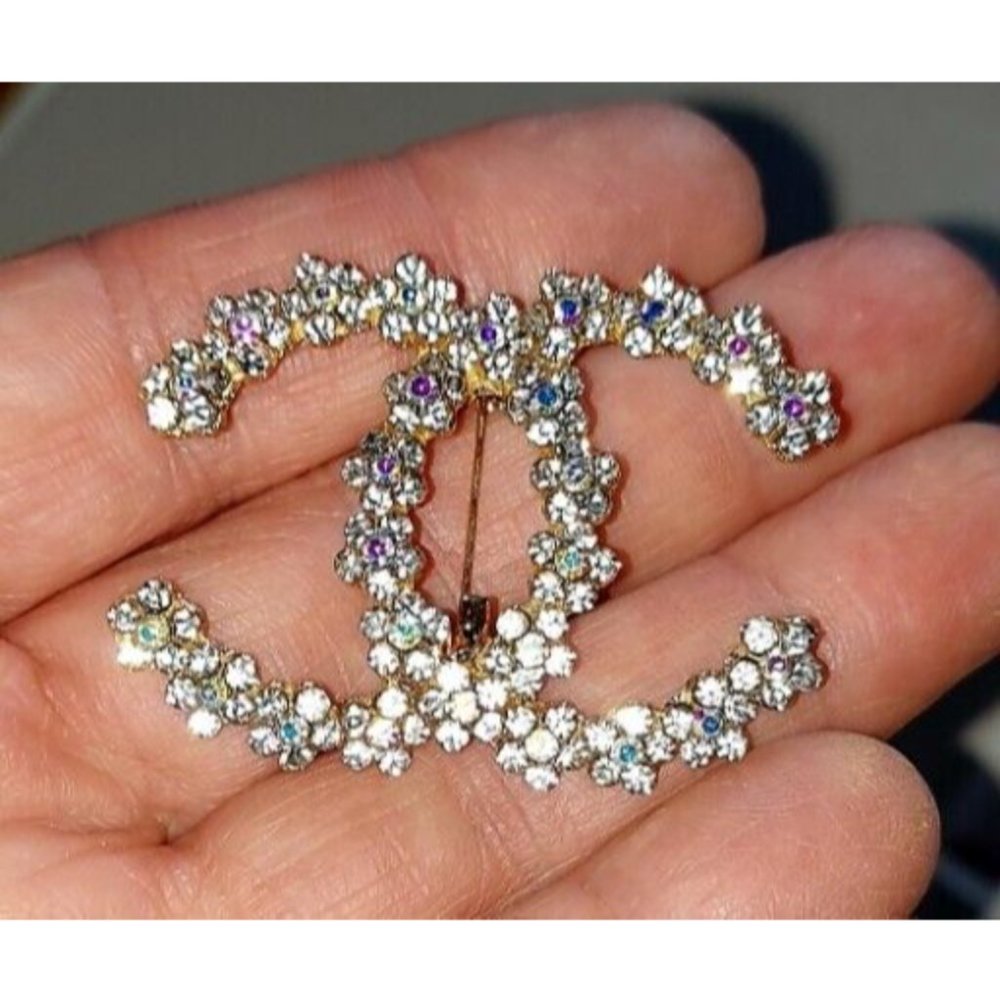 CC Brooch 1.5" AB Rhinestone Goldtoned Brooch Pin + Free Gift Bag - Picture 4 of 6